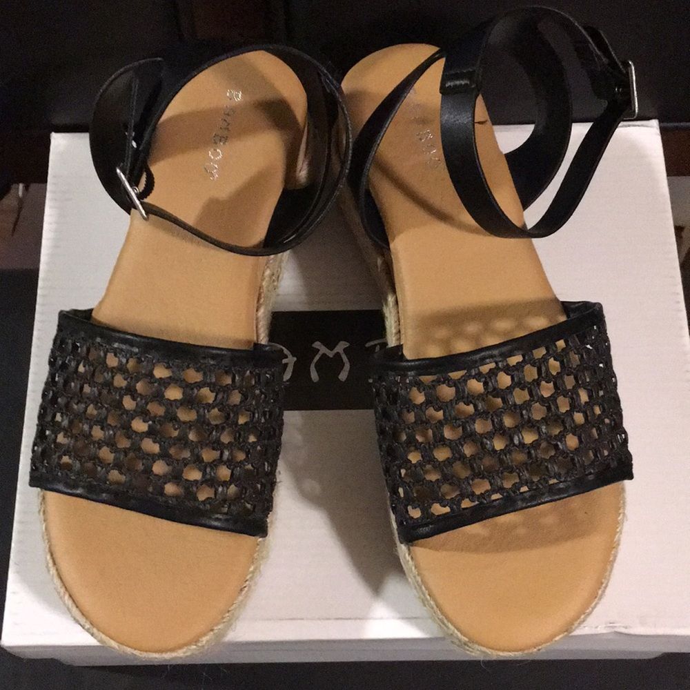 BAMBOO Platform Sandals NWT